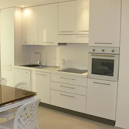Carlo V - Grattacielo Apartment