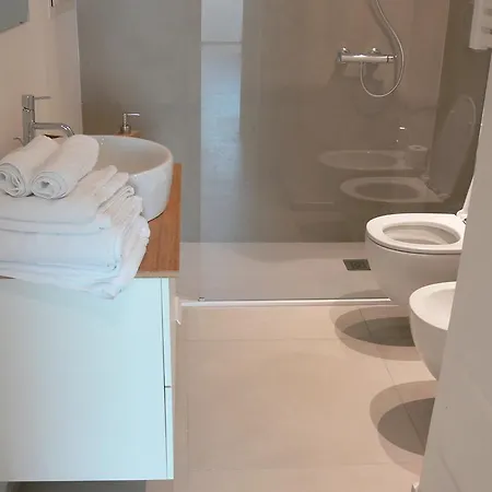 Carlo V - Grattacielo Apartment *
